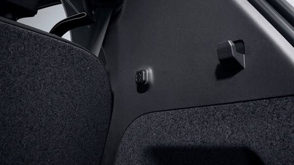new Dacia Spring - YouClip® side mounts in the boot